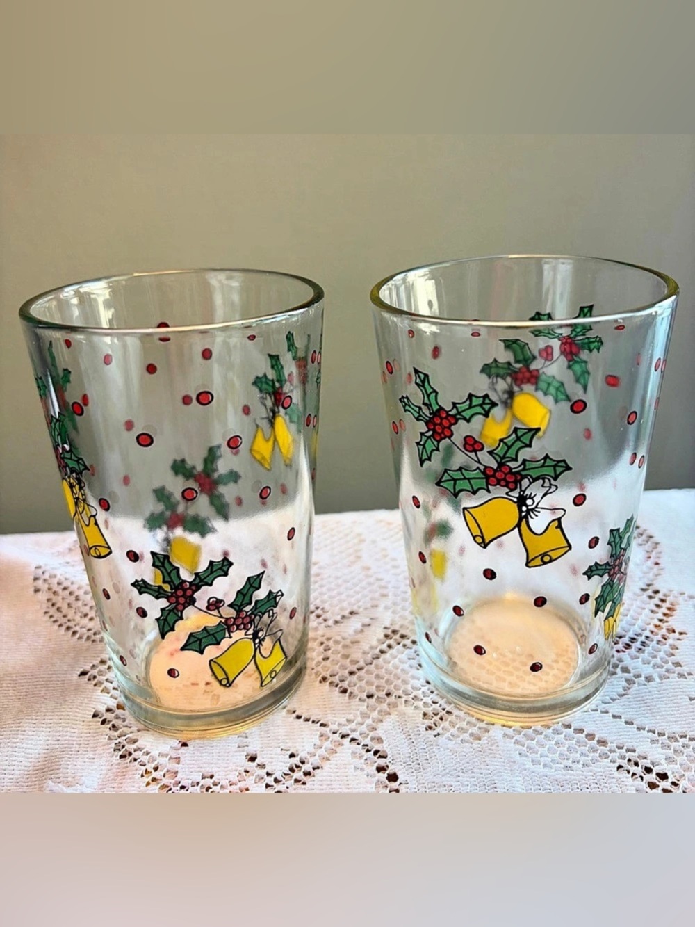 3/$30✨🔔Set of 2 Vintage Christmas Holly, Berry & Bell Juice Glasses 1980s